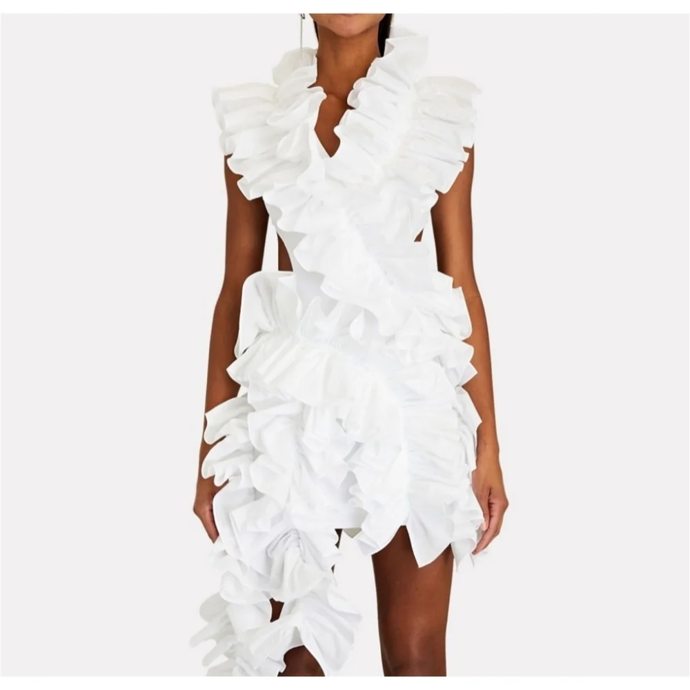 💋WHITE RUFFLLED BACKLESS DRESS!! - Picture 2 of 8